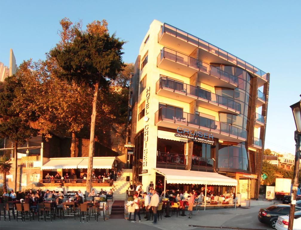 Hotel Cruiser Ulcinj Buitenkant foto