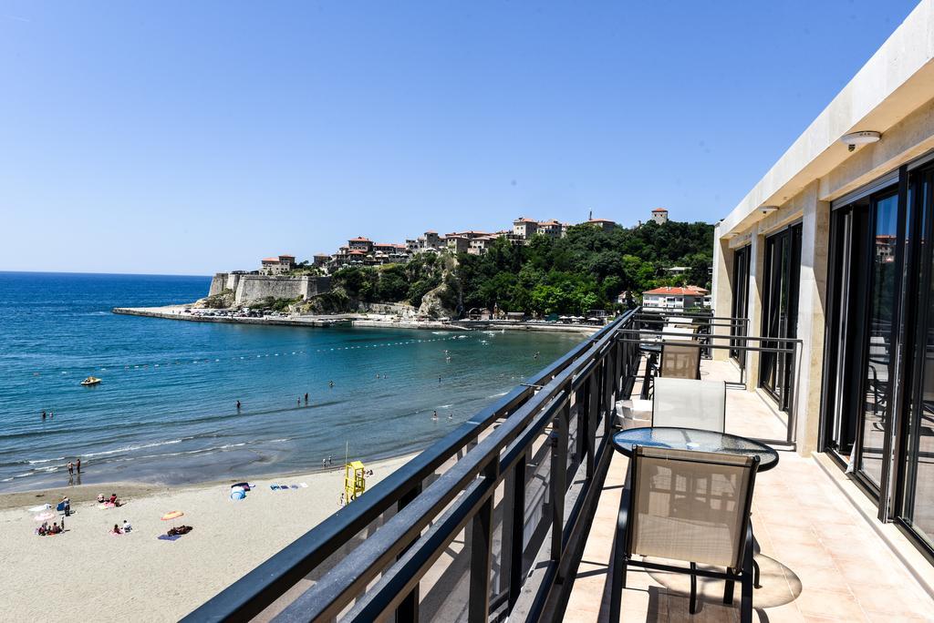 Hotel Cruiser Ulcinj Buitenkant foto