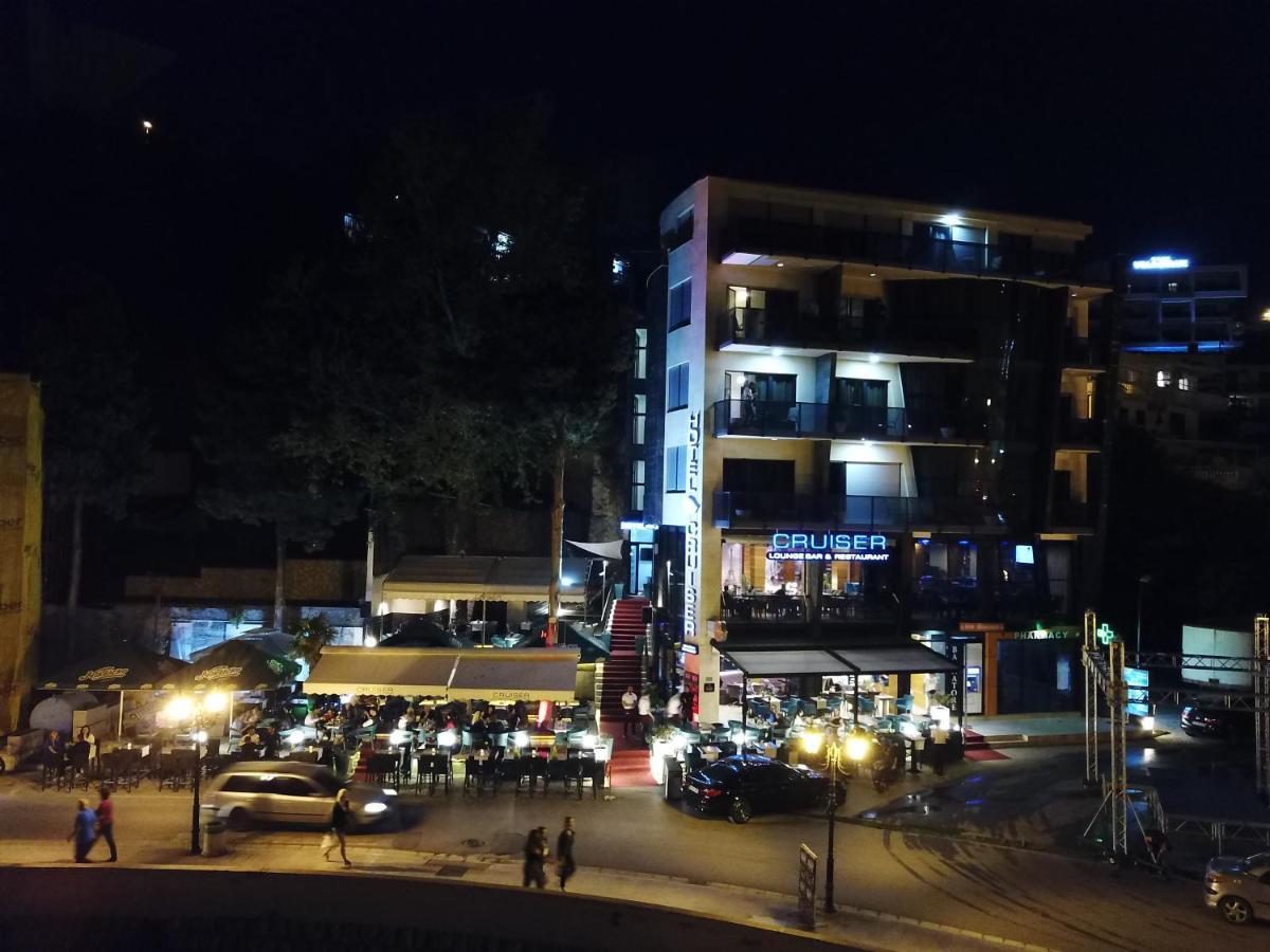 Hotel Cruiser Ulcinj Buitenkant foto
